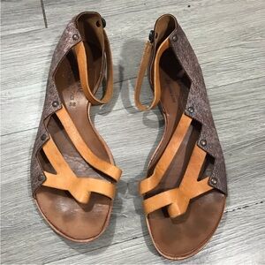 CYDWOQ Vintage Brown Leather Sandals size 38